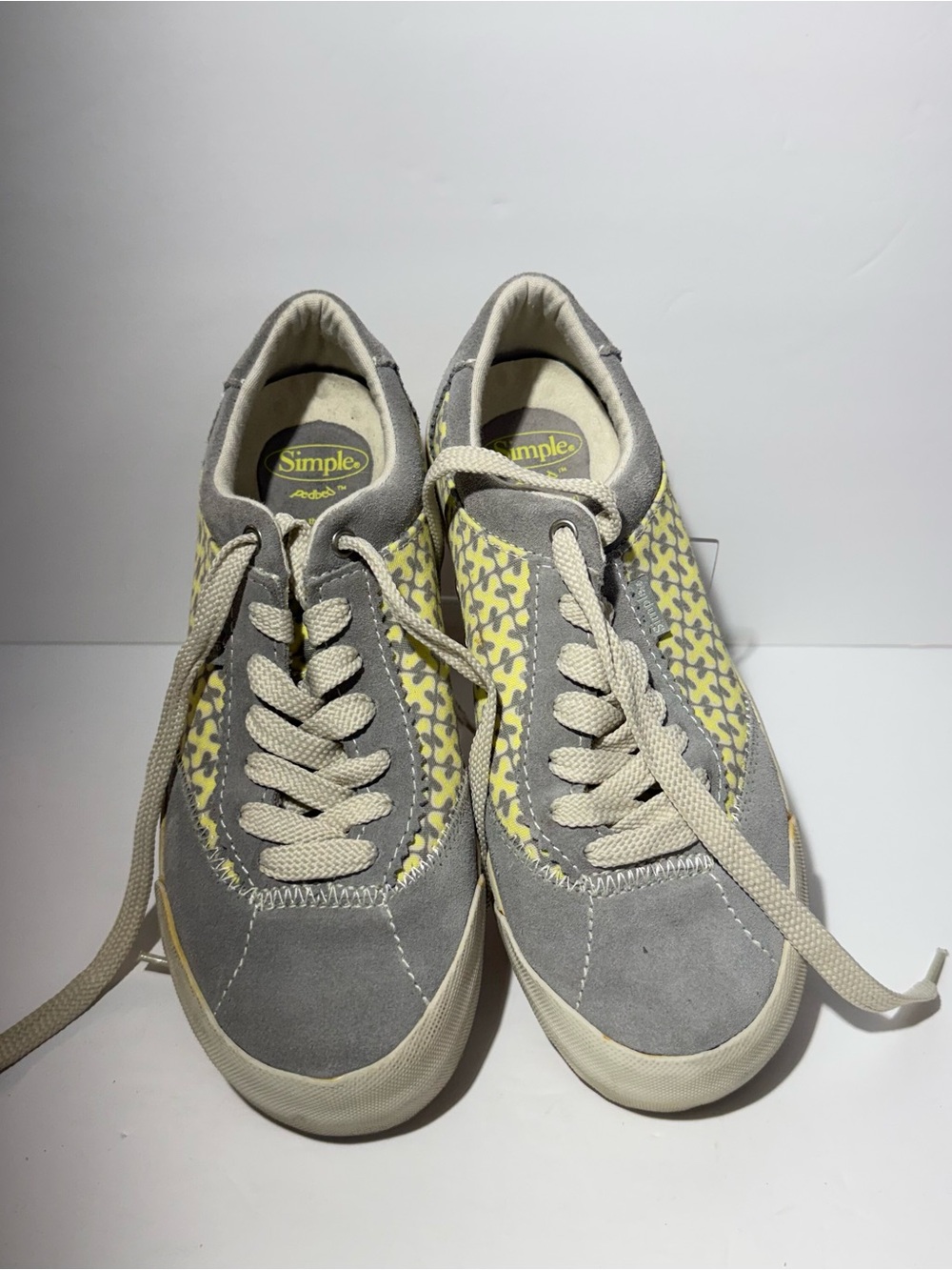 😍 Simple Brand Gray & Yellow Patterned Low-Top Lace Up Sneakers size 7